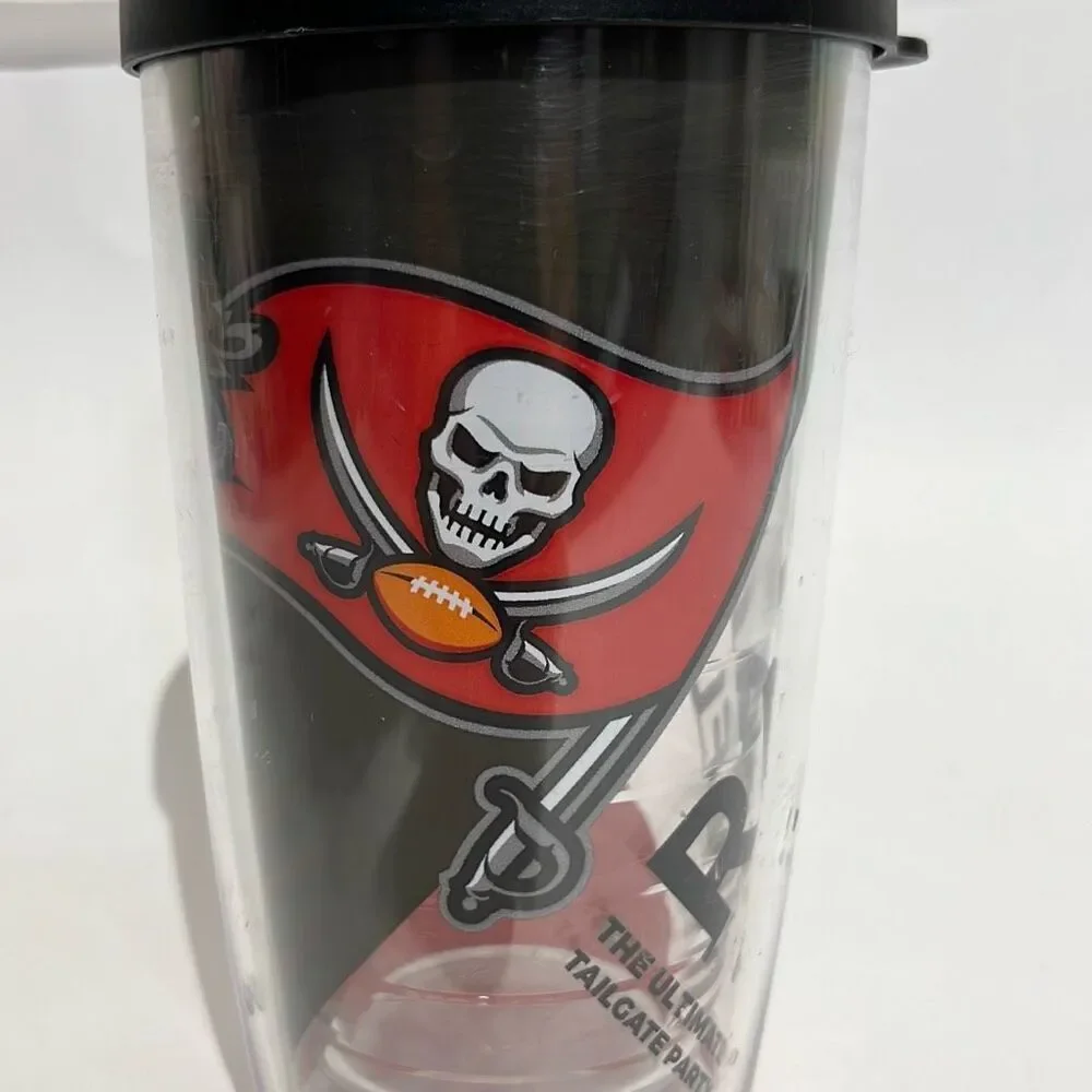 Tervis 2019 NFL Tampa Bay Buccaneers Raise The Flags Publix Liquors Tumbler‎